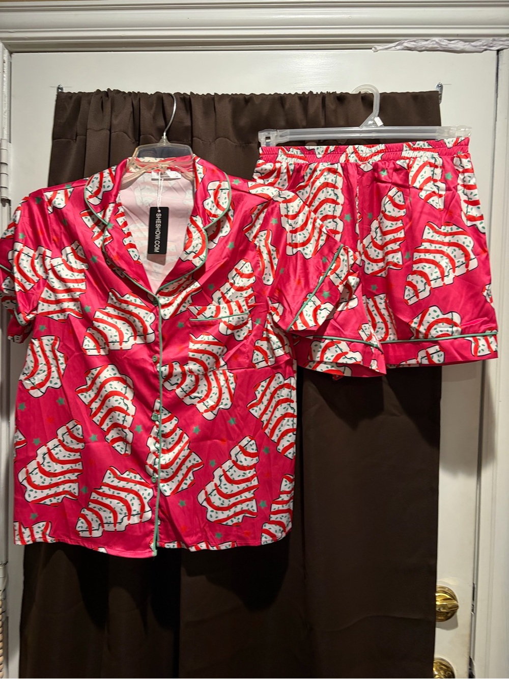Pink silky women  size  L  Christmas Tree  cakes Pajama Set